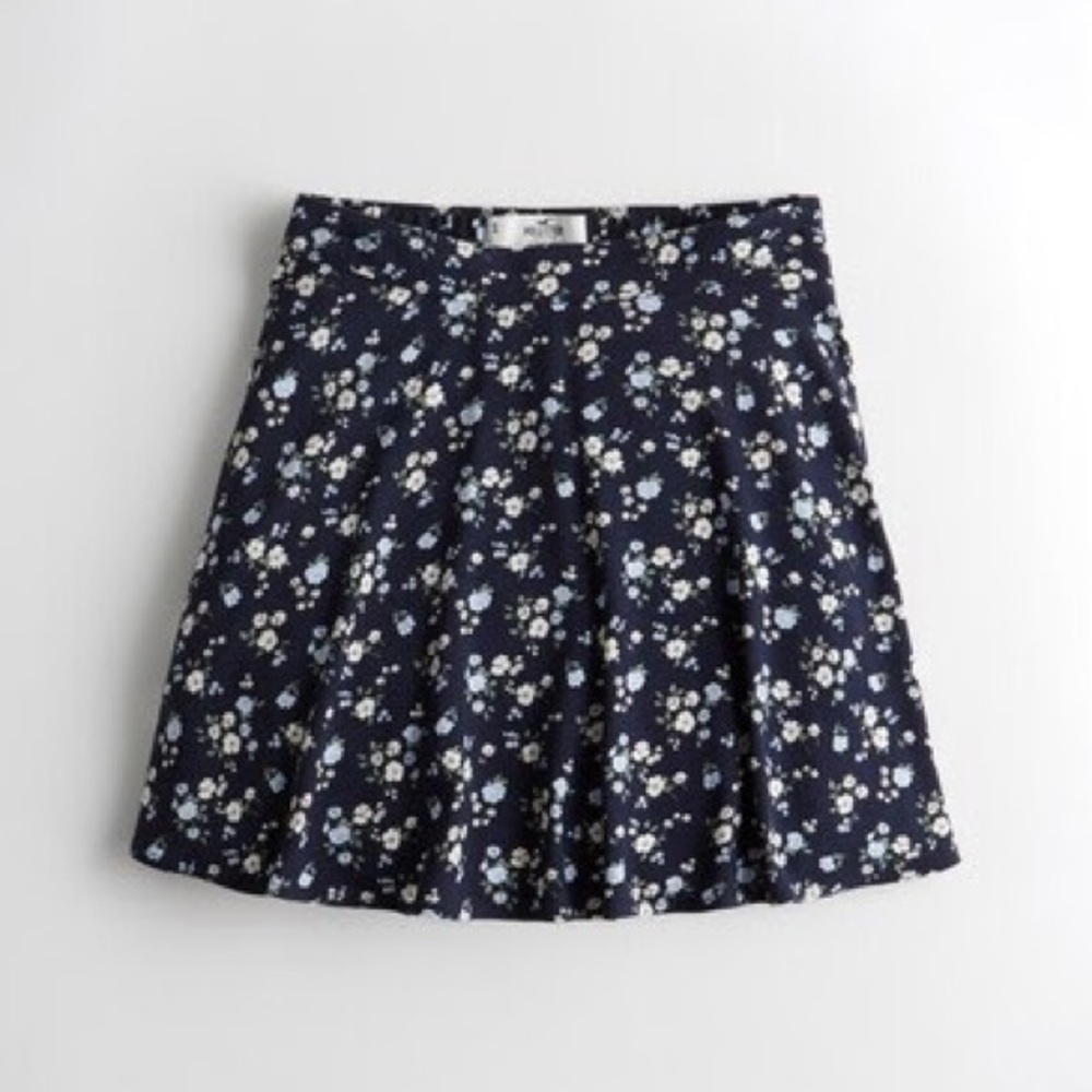 nwot hollister navy floral pattern high rise mini skater skirt